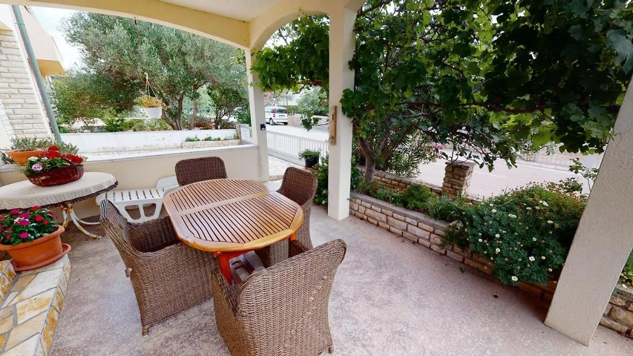 Appartements Slavica Povljana